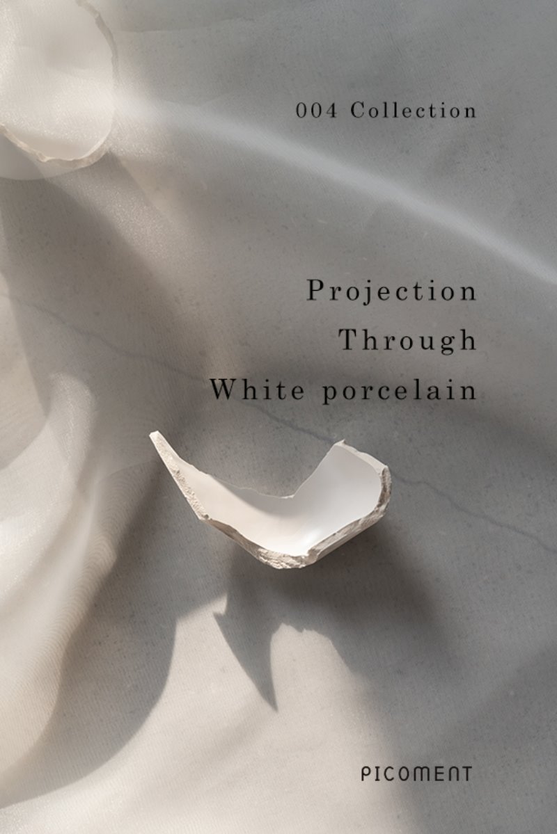 The 4th jewelry collection called &#039;Projection through White Porcelain&#039; was designed to capture the aesthetics and meaning of the white porcelain during the Joseon Dynasty.